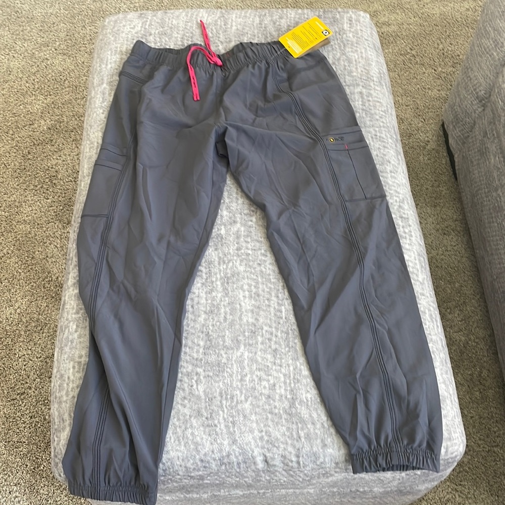 Womens scrub bottoms new with tags